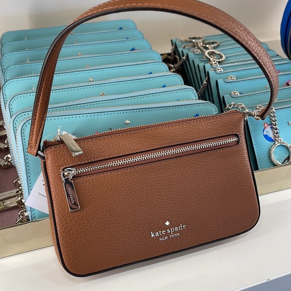 kate spade Handbags - Kate Spade Leila Pebble Leather Convertible Wristlet Wallet Clutch
Warm Gngrbrd